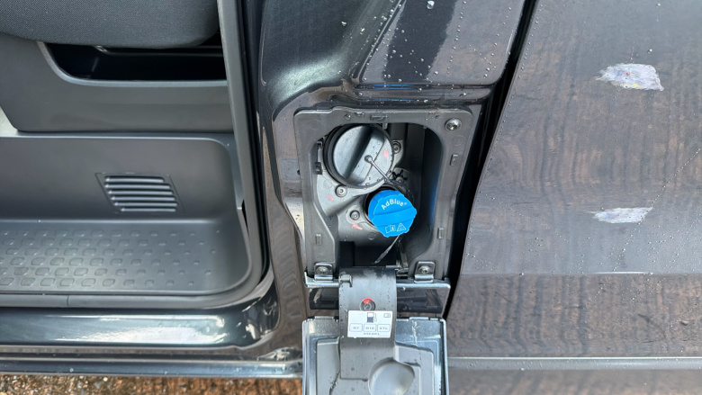 Nissan Primastar 30 L2 Diesel 2.0 dCi 130ps H1 Tekna Crew Van